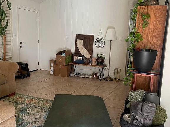 4th image of 6039 S 42nd St