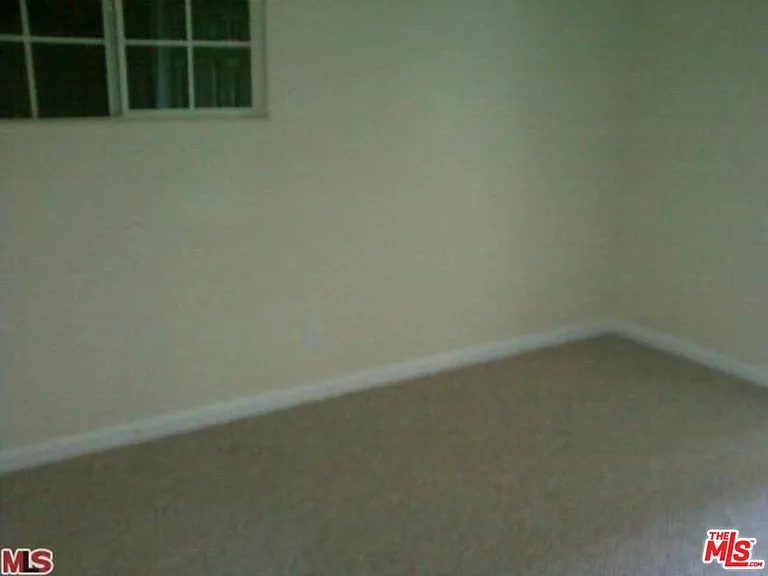 310 N Cherry St — Photo 7