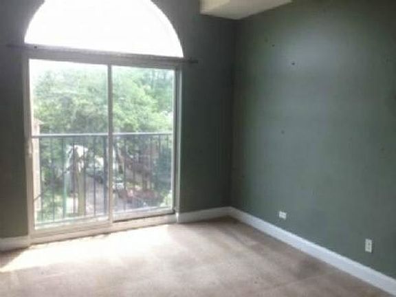 5th image of 1800 W Belmont Ave #17371