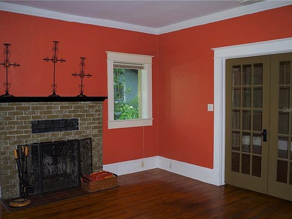 5th image of 2483 Palmetto Ave