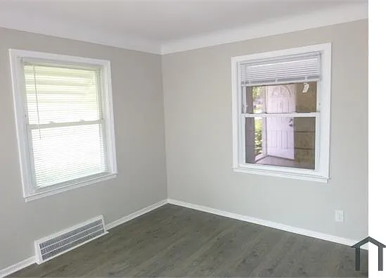 2 bed, 844 sqft, $1,000 — Photo 3