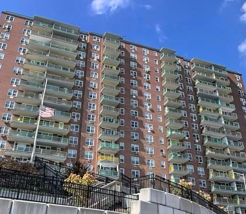 1st image of 1853 Central Park Ave #19N