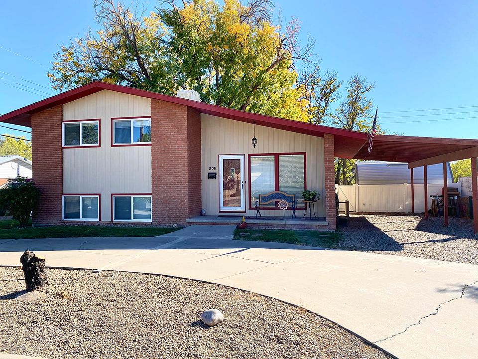 1st image of 205 Taylor Dr