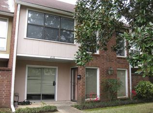 2132 Stonehenge Ave, Baton Rouge, LA 70820