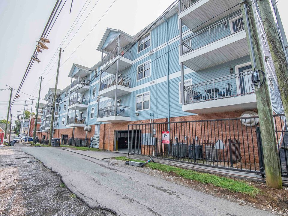 1st image of 1633 Queen Anne Way
