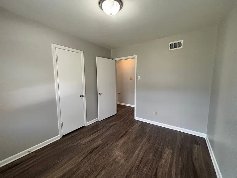 2160 Saint Elmo Ave — Photo 20