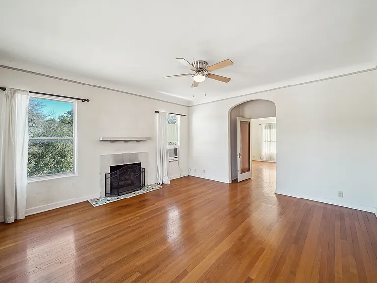 326 E Mistletoe Ave #2 — Photo 15