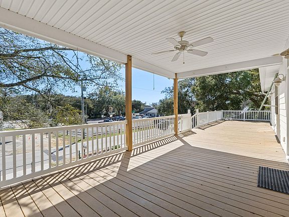 3rd image of 3926 Flagg St.