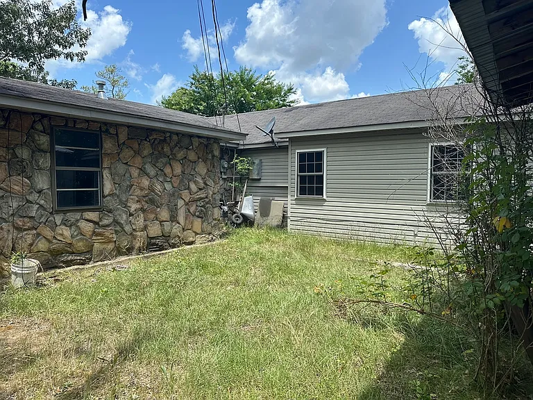 111 Shackelford Dr #1 — Photo 12