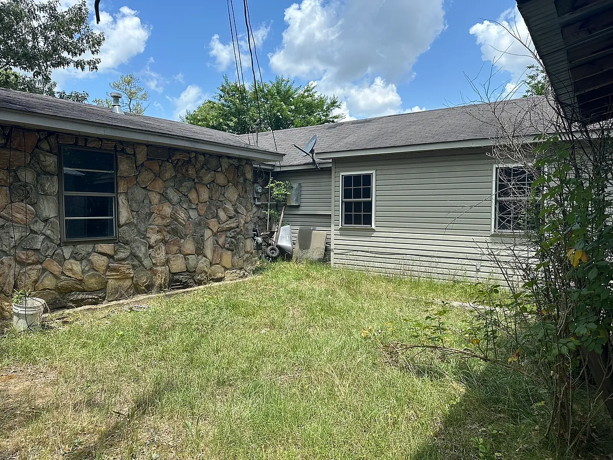 Building Photo - 111 Shackelford Dr #1