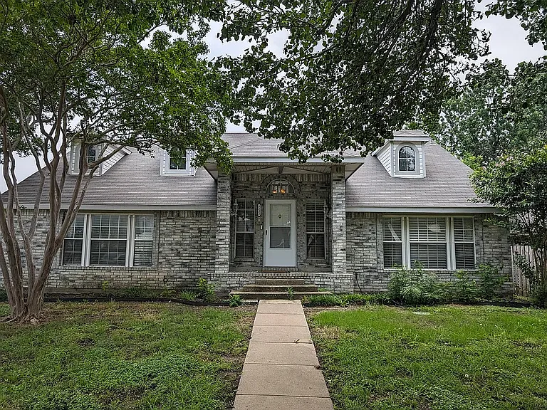 5232 Goodman Dr — Photo 1
