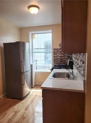 1 bed, 1.0 bath, $2,299 — Photo 2