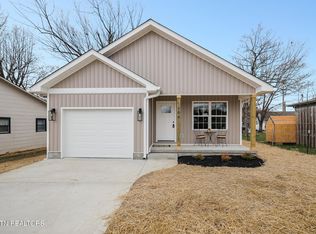 504 McGinley St, Maryville, TN 37804