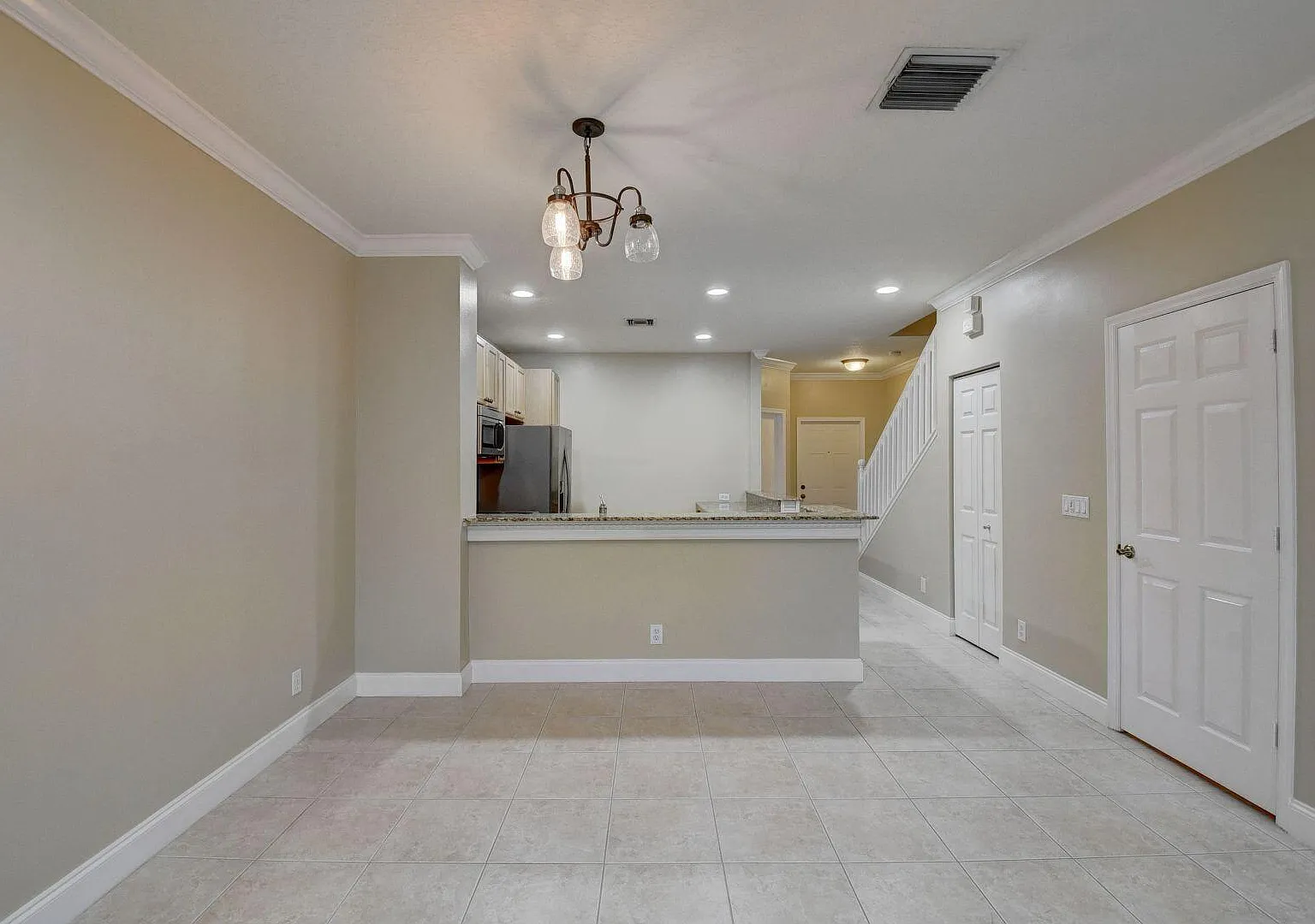 3 bed, 2.5 bath, 1570 sqft, $2,850 — Photo 4