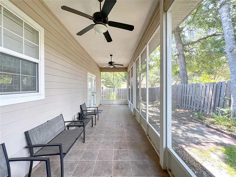 9048 SW 76th Ave — Photo 17