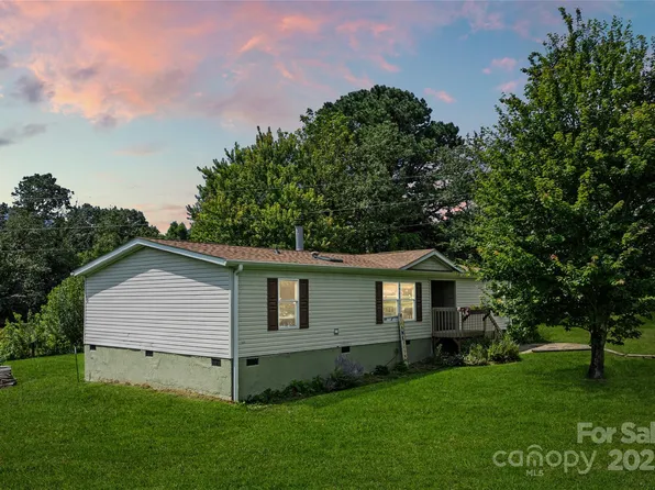 28 Edith Ln, Black Mountain, NC 28711