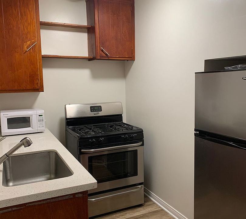 2nd image of 10860 Venice Blvd APT 3