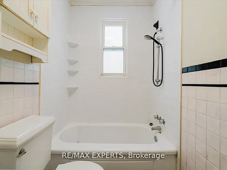 5323 Lawrence Ave E — Photo 26