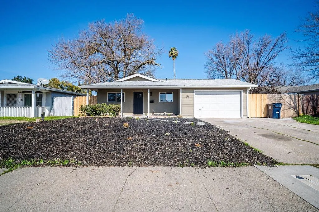 51 Thatcher Cir photo 1