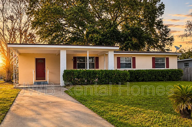 6553 Aires Rd — Photo 1