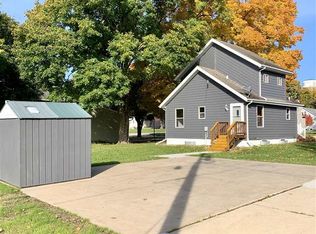307 E Grundy Ave, Conrad, IA 50621