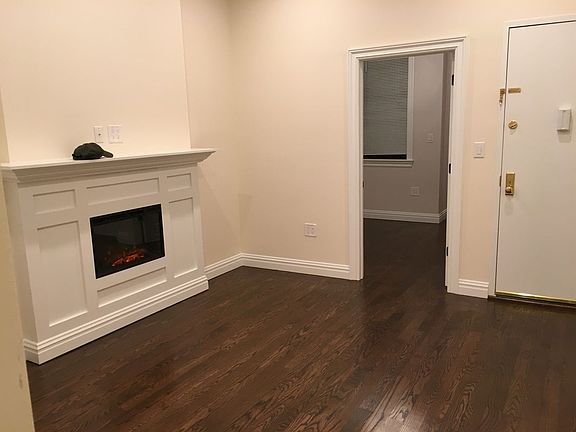 3rd image of 229 E 87th St APT 1E