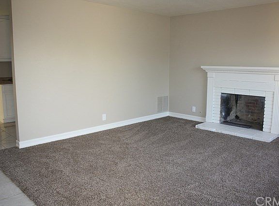 4th image of 855 E Vista Del Monte