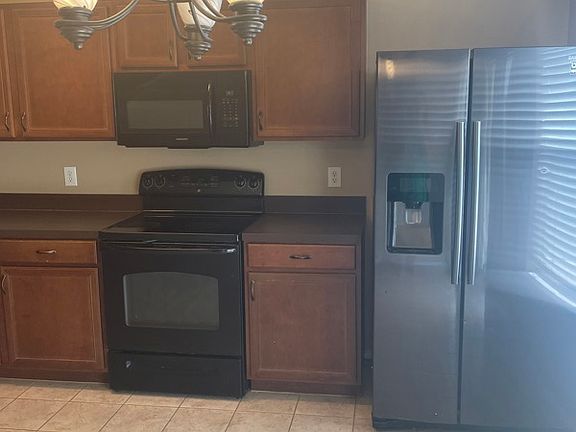 3rd image of 512 Crystal Springs Dr