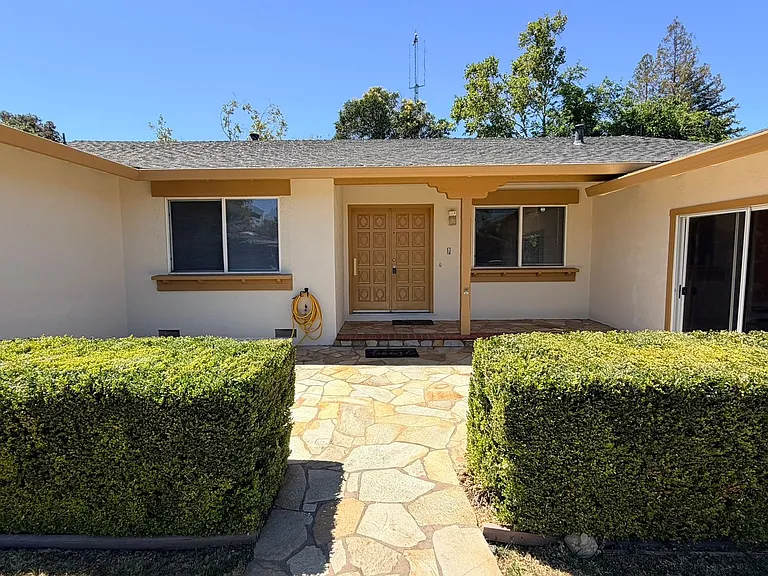 5308 Lightwood Dr — Photo 2