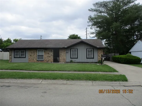 810 Bayberry Dr, New Carlisle, OH 45344
