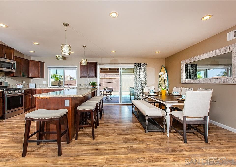 1st image of 9702 Deer Hollow Ct