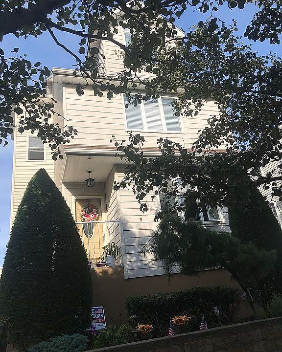 1st image of 353 Yetman Ave