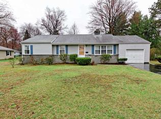 25 Emerick Ln, Loudonville, NY 12211