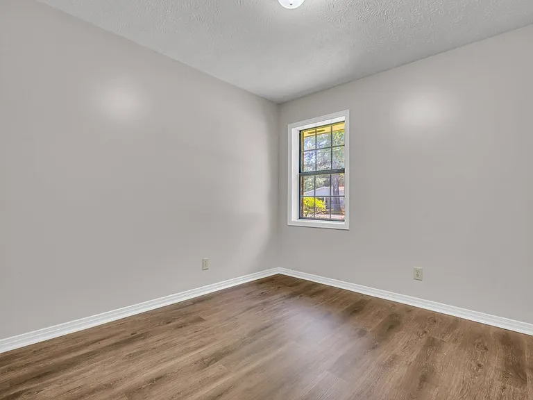 369 Concourse Rd — Photo 13