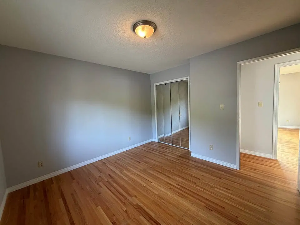5 bed, 3650 sqft, $3,550 — Photo 4