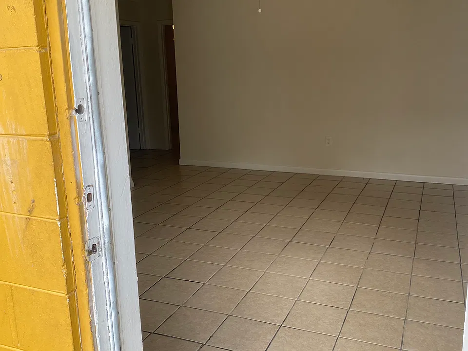 1063 Palmetto Ave #5