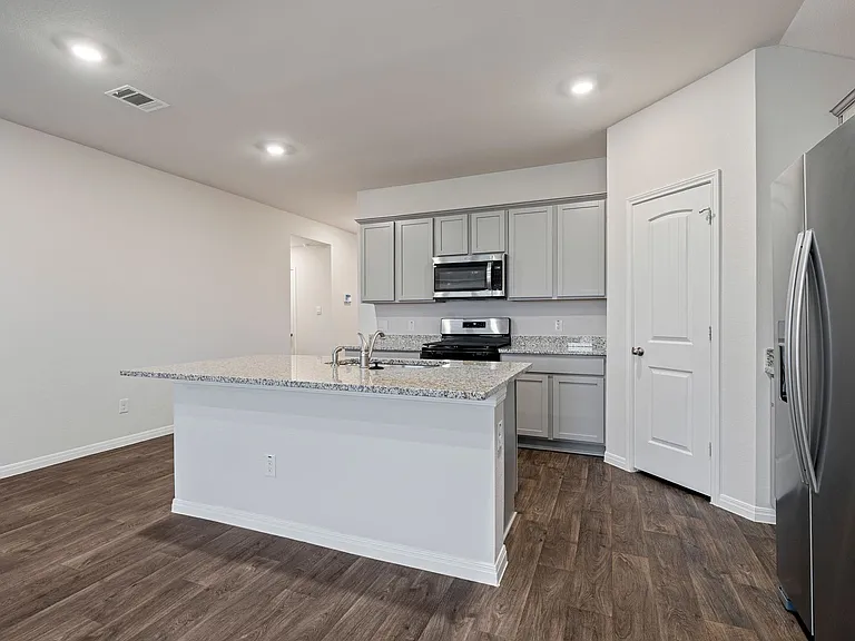 176 Texas Palmetto Cir — Photo 5