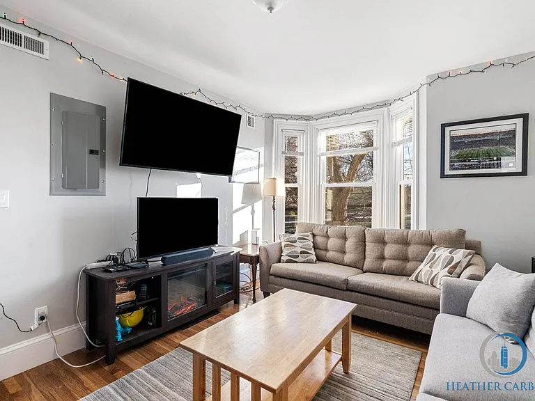 24 Thomas Park #2 — Photo 8