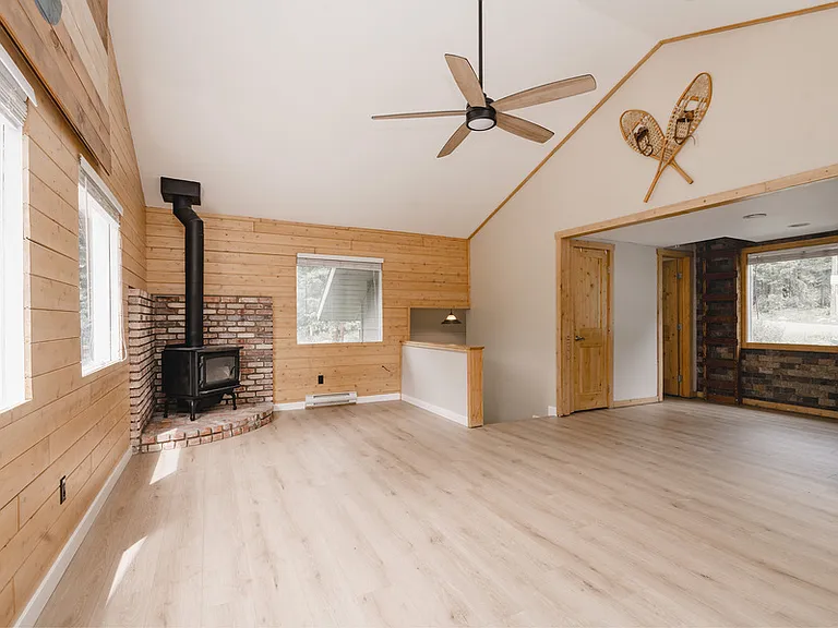 122 Blue Lakes Rd — Photo 1