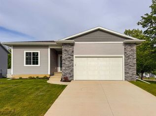 2209 Milligan Ct, Cedarrapids, IA 52404