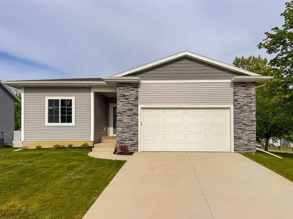 2209 Milligan Ct, Cedarrapids, IA 52404