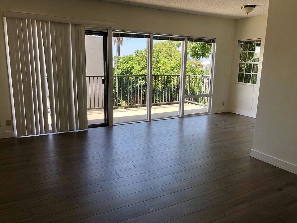 1st image of 1200 Larrabee St APT 3