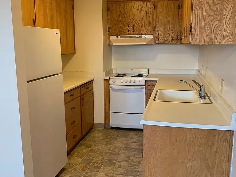 Walnut 409 W — Photo 4