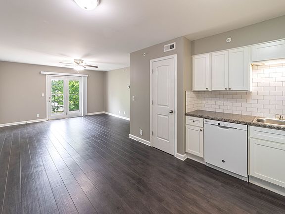 4th image of 311 Hawkins Rd APT C8