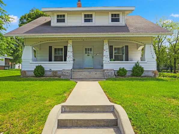 202 S Cleveland St, Fayette, MO 65248