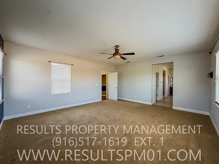 2425 Foxcroft Cir — Photo 34