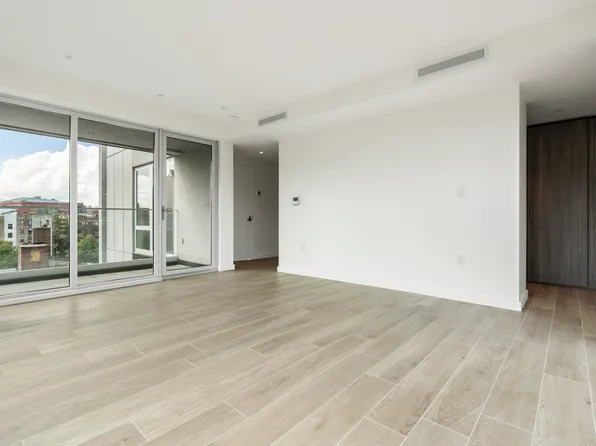 136 West Houston Street image 6 of 12