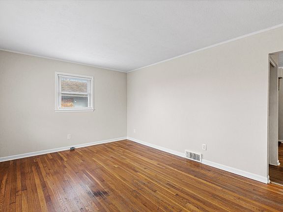 3rd image of 3633 King Arthur Dr