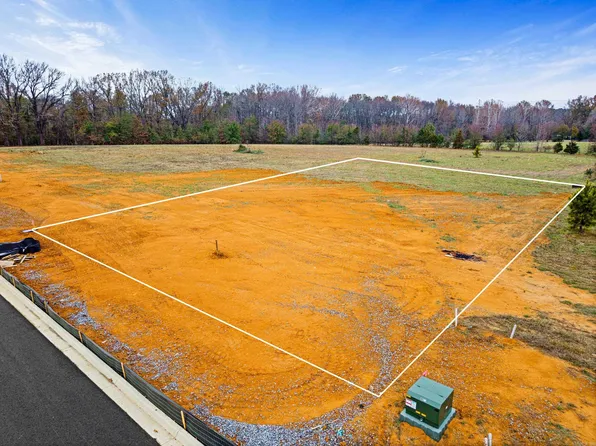 28-30 Libra Ln, Ward, AR 72176