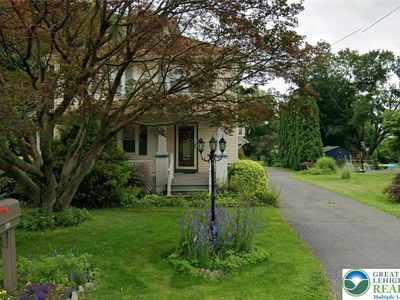 482 E Lawn Rd, Nazareth, PA, 18064